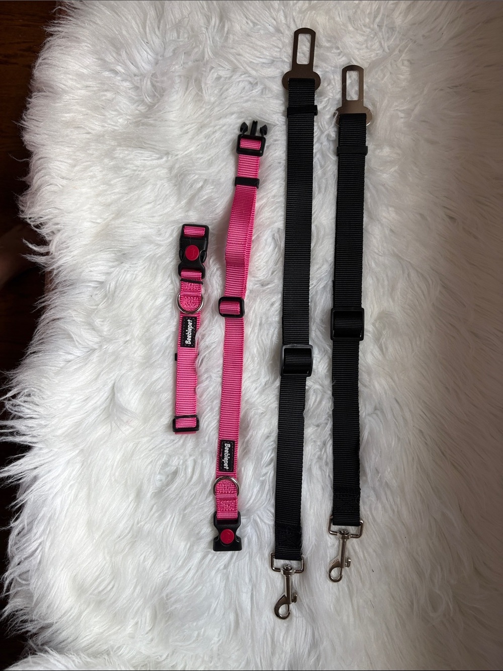 Adjustable Dog Seat Belt & Collar Set in Pink and Black. 2 of Each